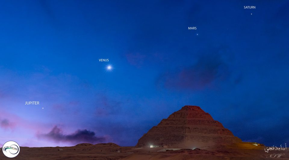 سیاره‌ها بالای هرم مصری