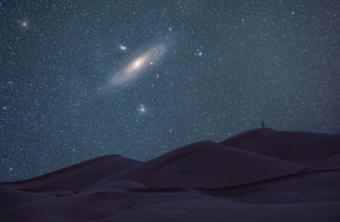 آندرومدا بر فراز صحرای بزرگ