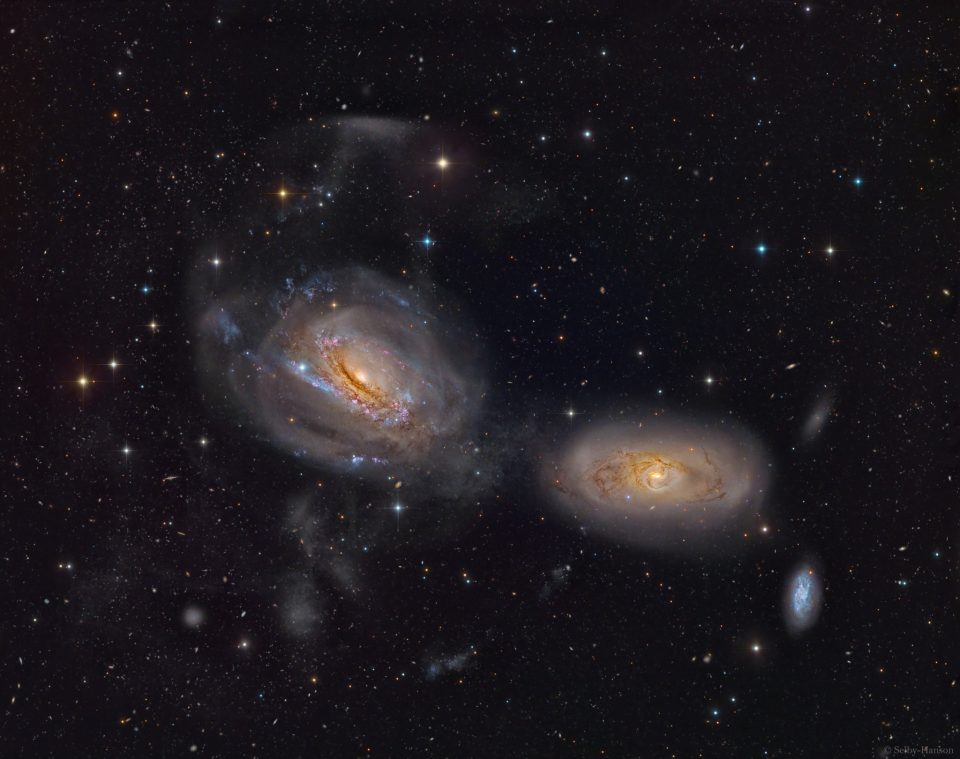 NGC 3169 در حال باز شدن