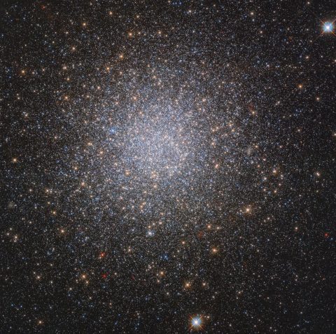 NGC 2419: سرگردان بین کهکشانی