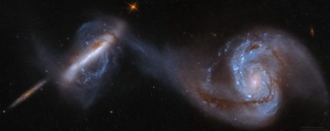 Arp 87: ادغام کهکشان ها از هابل