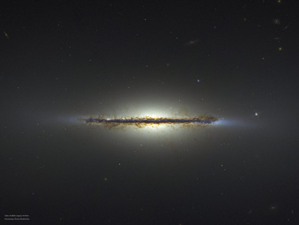 ء M102: Edge-on Disk Galaxy