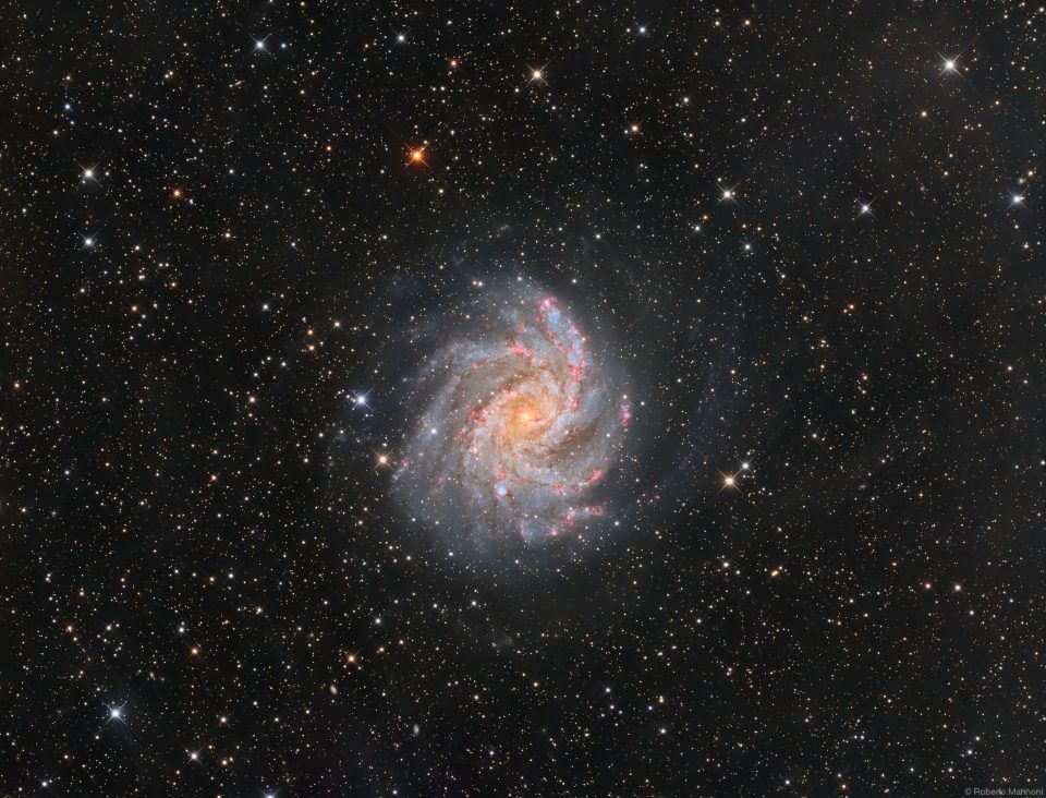 روبه‌روی NGC 6946