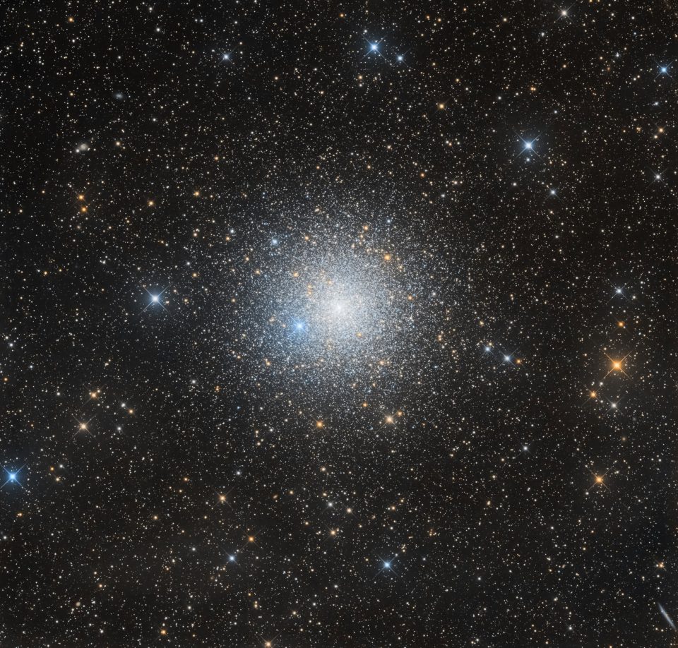 خوشه ستارهای کروی NGC 6752