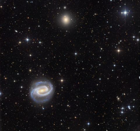کهکشان‌هایی کنار رودخانه: NGC 1300 و NGC 1297