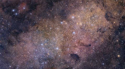 ابر ستاره‌ای قوس (Messier 24)